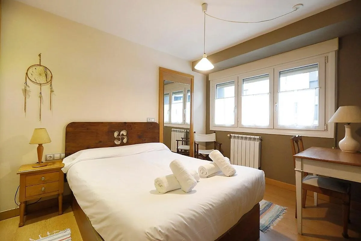 Bright Apartment 2 Bedrooms And 2 Bathrooms, Balcony And Views San Sebastián